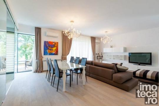 4 rooms apartment near Park Herastrau
